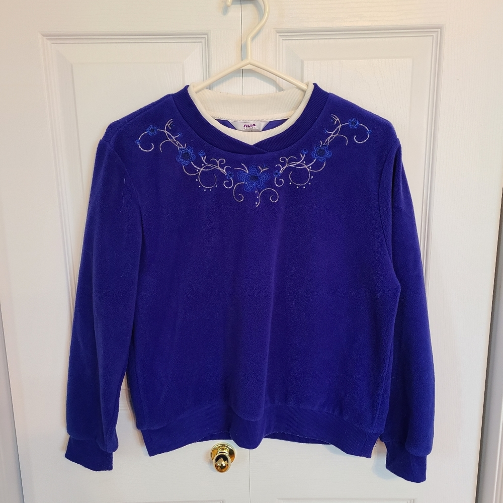 🌟Crewneck Fleece Size Small Petite